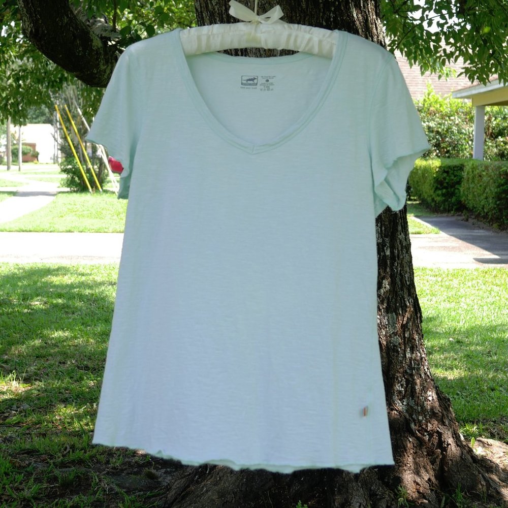 Horny Toad Mint Green V-Neck T-Shirt Size L